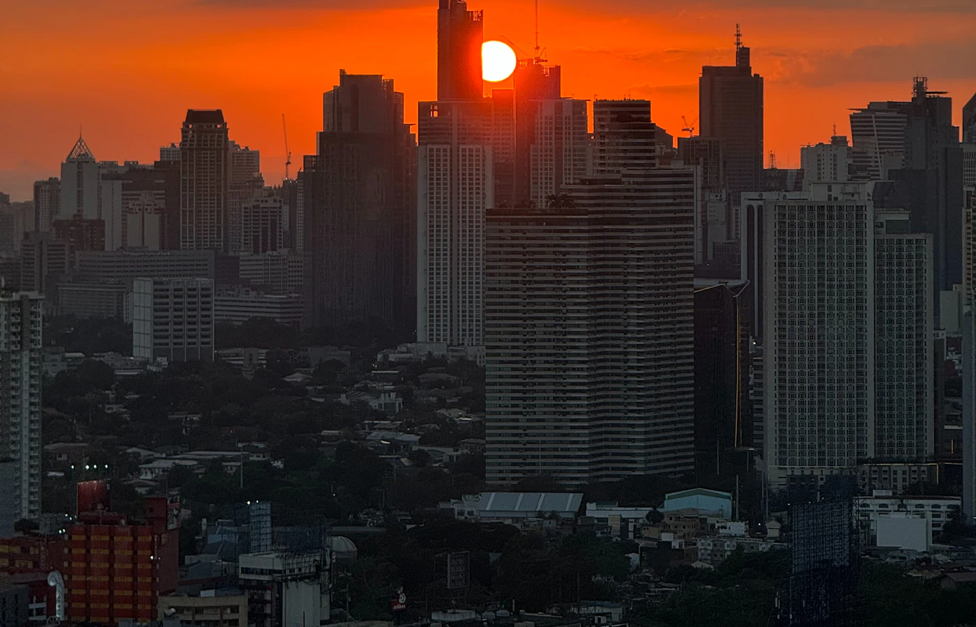 Sunset over the Makati skyline, Metro Manila